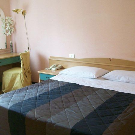 Hotel La Rosta Reggio Emilia Kültér fotó