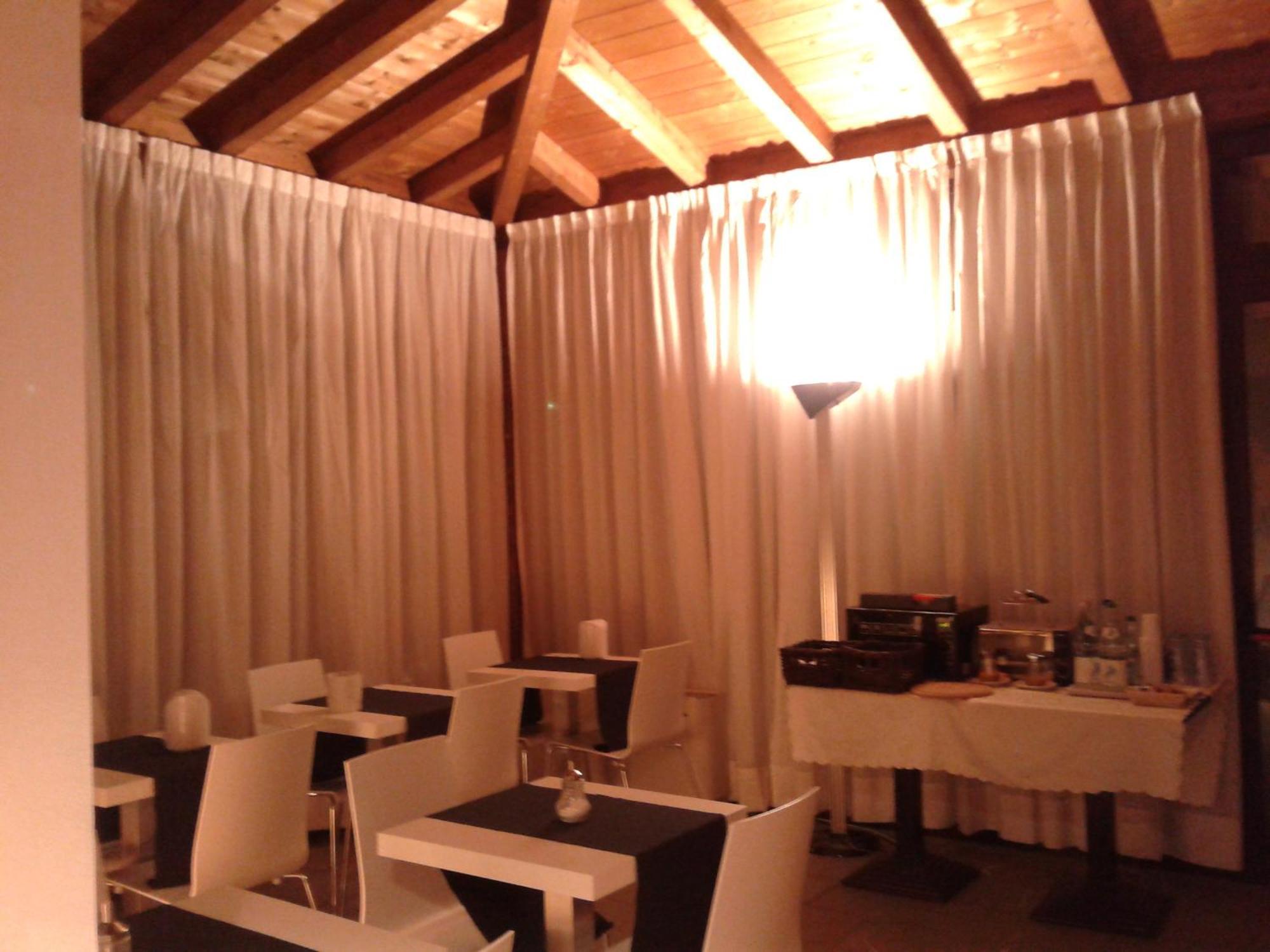 Hotel La Rosta Reggio Emilia Kültér fotó