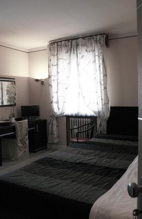 Hotel La Rosta Reggio Emilia Szoba fotó
